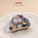 Half-Moon Metal Claw