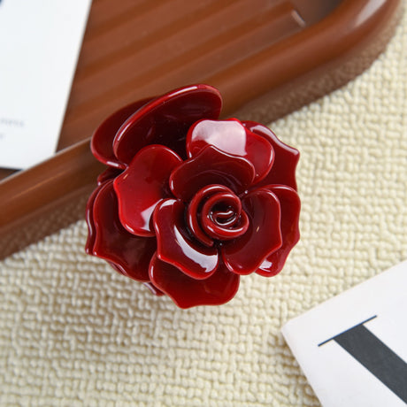 Classic Rose Claw